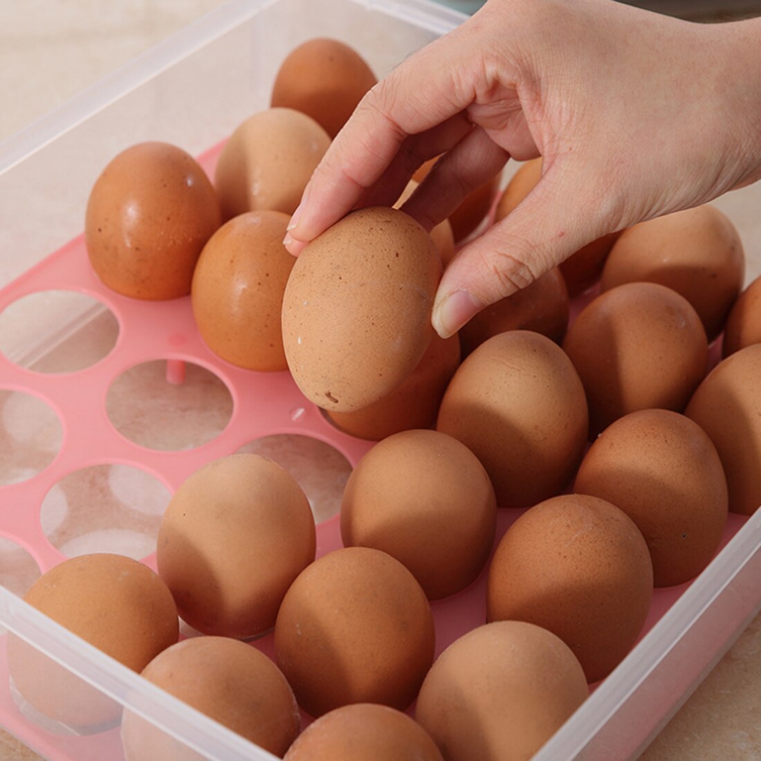 Simpan telur di luar kulkas (ruangan)